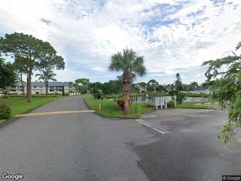 Se Royal Green Circle, Port Saint Lucie, FL 34952