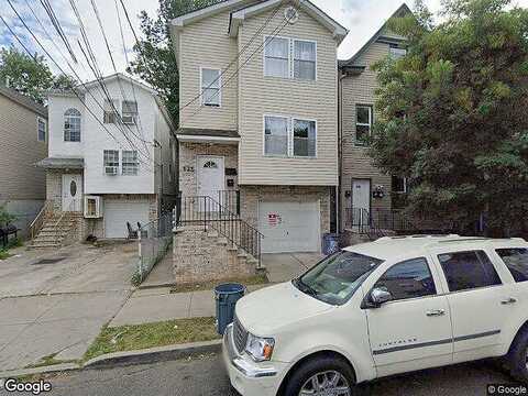 12Th, PATERSON, NJ 07501