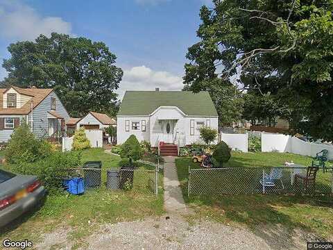 Clayton, CENTRAL ISLIP, NY 11722