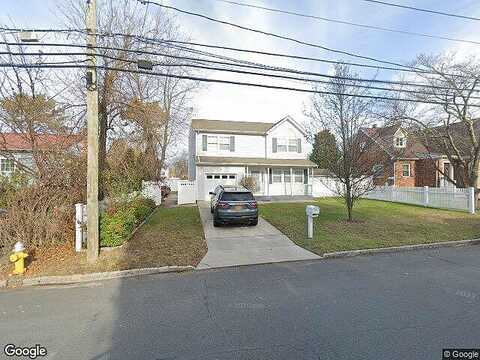 Cedar, AMITYVILLE, NY 11701