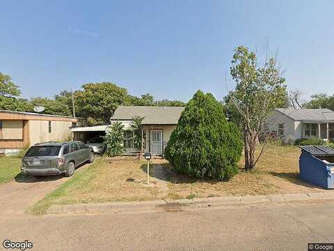 Maple, LEVELLAND, TX 79336