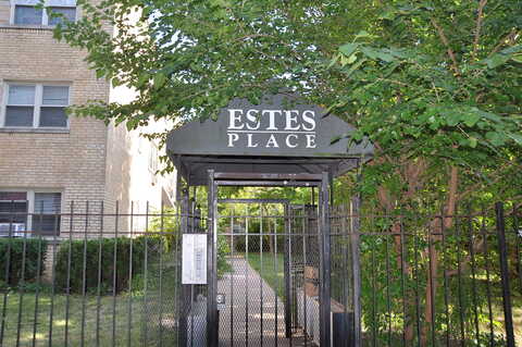 Estes, CHICAGO, IL 60626