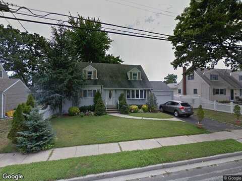 Wisconsin, MASSAPEQUA, NY 11758