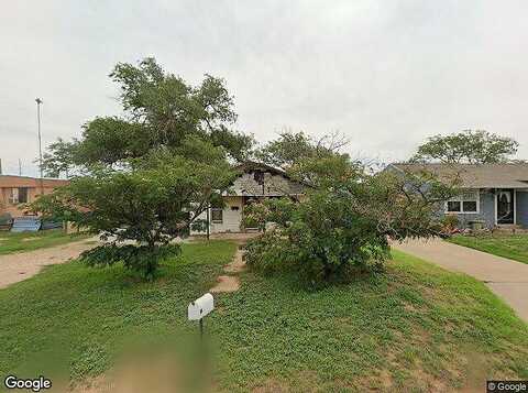 Avenue D, LEVELLAND, TX 79336