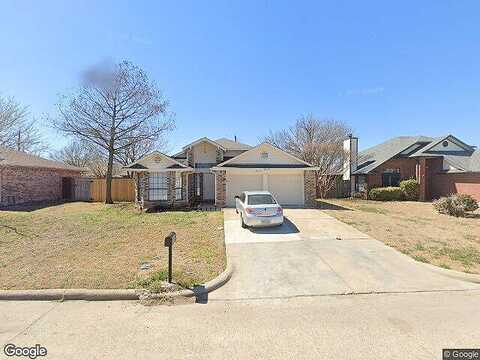 Devine, ARLINGTON, TX 76001