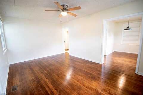 Gilbert, HAMPTON, VA 23669