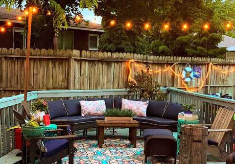 Robin Hood, LA CROSSE, WI 54601