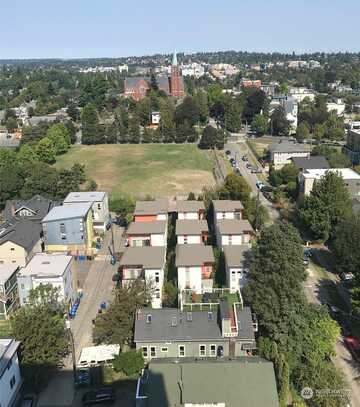 8Th, SEATTLE, WA 98105