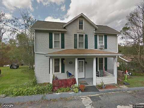 Yard, NESQUEHONING, PA 18240