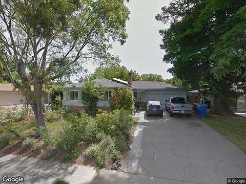 15Th, SACRAMENTO, CA 95822