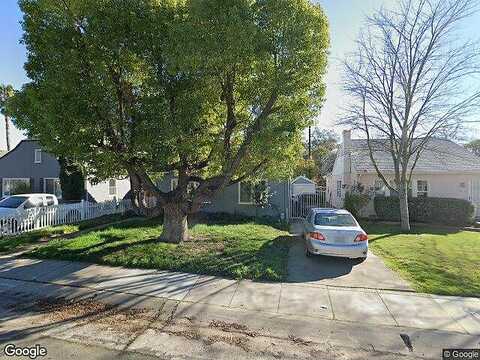 8Th, SACRAMENTO, CA 95820