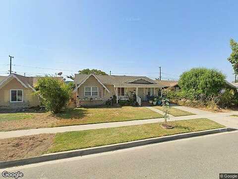 215Th, LAKEWOOD, CA 90715