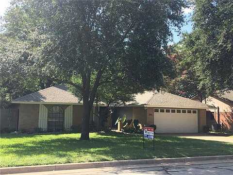 Betty L, BURLESON, TX 76028