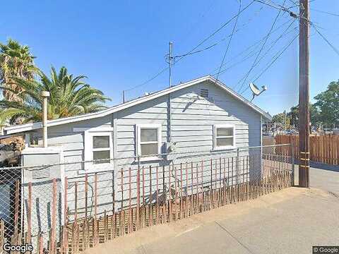 4Th, PERRIS, CA 92570