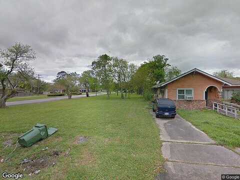 8Th, PORT ARTHUR, TX 77642