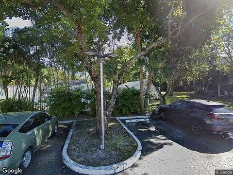 W Country Club Dr Ph 24, Aventura, FL 33180