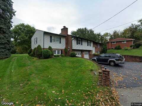 Heights Rd, Aliquippa, PA 15001