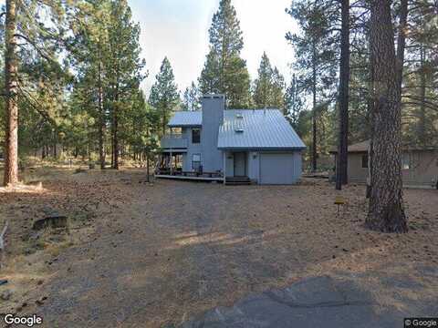 Deer Ln # 11, Sunriver, OR 97707