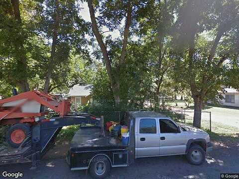 Cottonwood St, Crockett, TX 75835