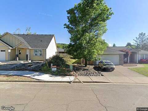 Stonegate Dr # 465, Eagle Point, OR 97524