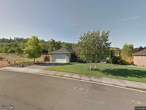 Stonegate Dr # 330, Eagle Point, OR 97524