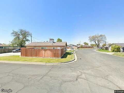 Parkside Dr, Hanford, CA 93230