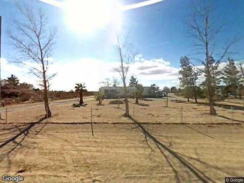 Janice St, Mojave, CA 93501