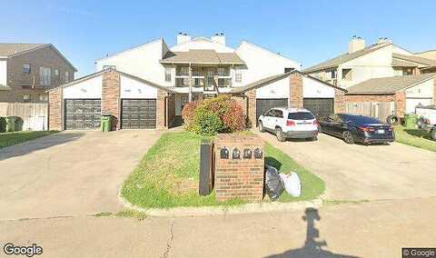 Winder Ct, NORTH RICHLAND HILLS, TX 76180