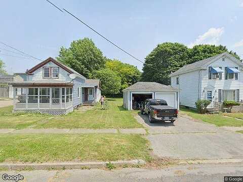 9Th St 77, OSWEGO, NY 13126