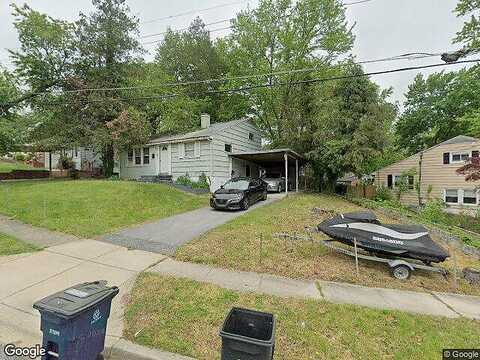 Elroy, OXON HILL, MD 20745