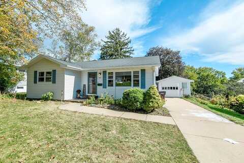 4Th, MOUNT HOREB, WI 53572