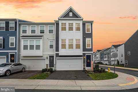 Summit Pointe, TRIANGLE, VA 22172