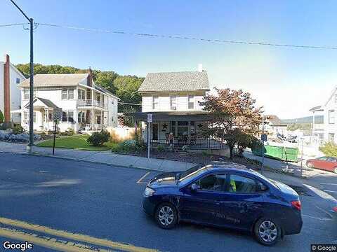 Main, SLATINGTON, PA 18080