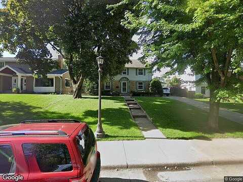 Pinehurst, SAINT PAUL, MN 55116