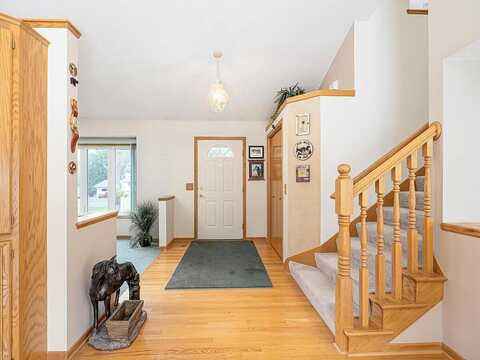 Natalie, PRIOR LAKE, MN 55372