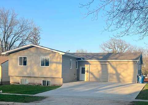 1St Avenue, DODGE CENTER, MN 55927