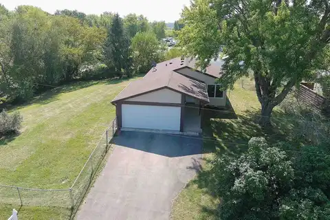 Circle, STOUGHTON, WI 53589