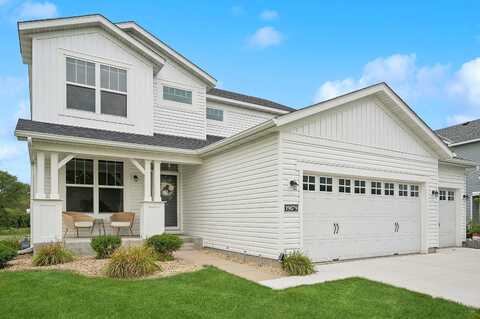 Devrie, FARMINGTON, MN 55024