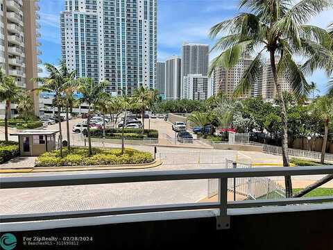 Ocean, HALLANDALE BEACH, FL 33009