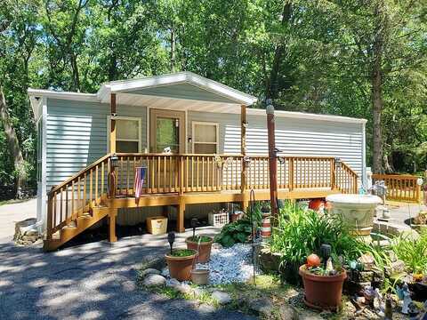 Leisure Way, Edgerton, WI 53534