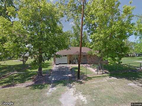 Peach Ave, Daisetta, TX 77533