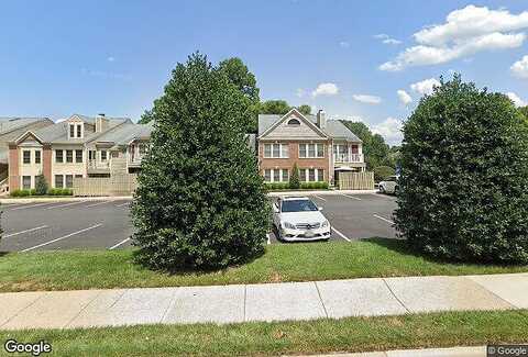 Ridge Knoll Dr, Fairfax, VA 22033