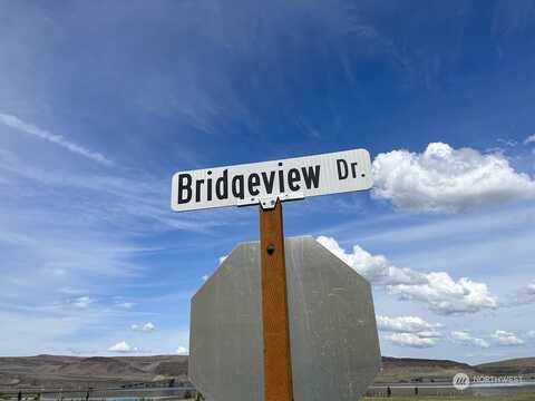 Bridgeview Drive, Vantage, WA 99850