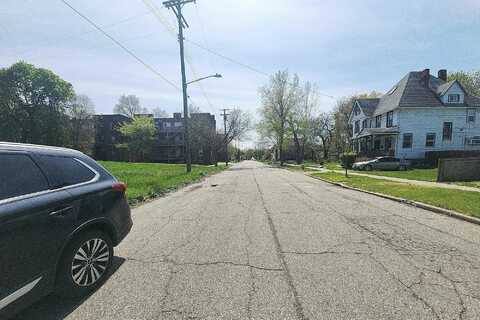 86Th, CLEVELAND, OH 44106