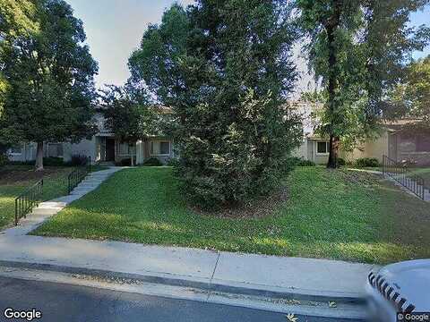 Marquette St, MOORPARK, CA 93021