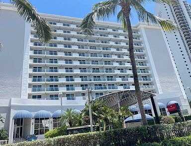 Collins, SUNNY ISLES BEACH, FL 33160