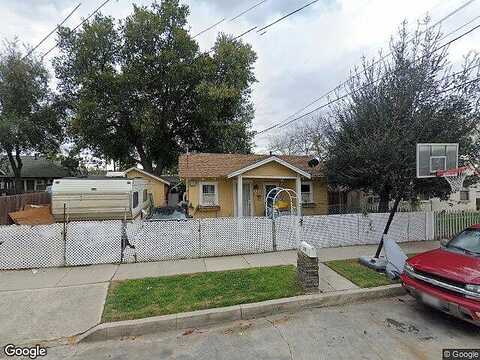 20Th, SAN BERNARDINO, CA 92405