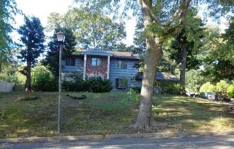 Mcculloch, DIX HILLS, NY 11746