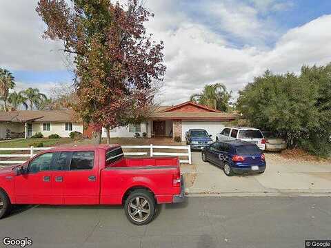 Jennifer, HEMET, CA 92544