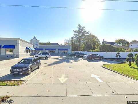 Broadway, LYNBROOK, NY 11563